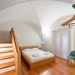 Διαμέρισμα Modern Flat - Borgonuovo 23 *