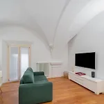 Modern Flat - Borgonuovo 23 *