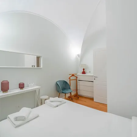 Modern Flat - Borgonuovo 23 アパート *